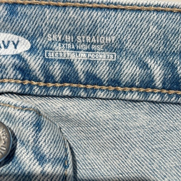 Old Navy Sky-Hi straight leg jean / size 2 - Picture 8 of 11